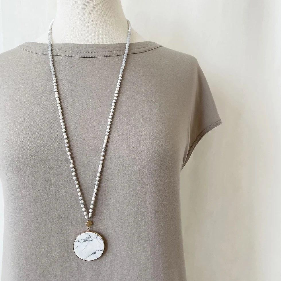1559 - STONE PENDANT