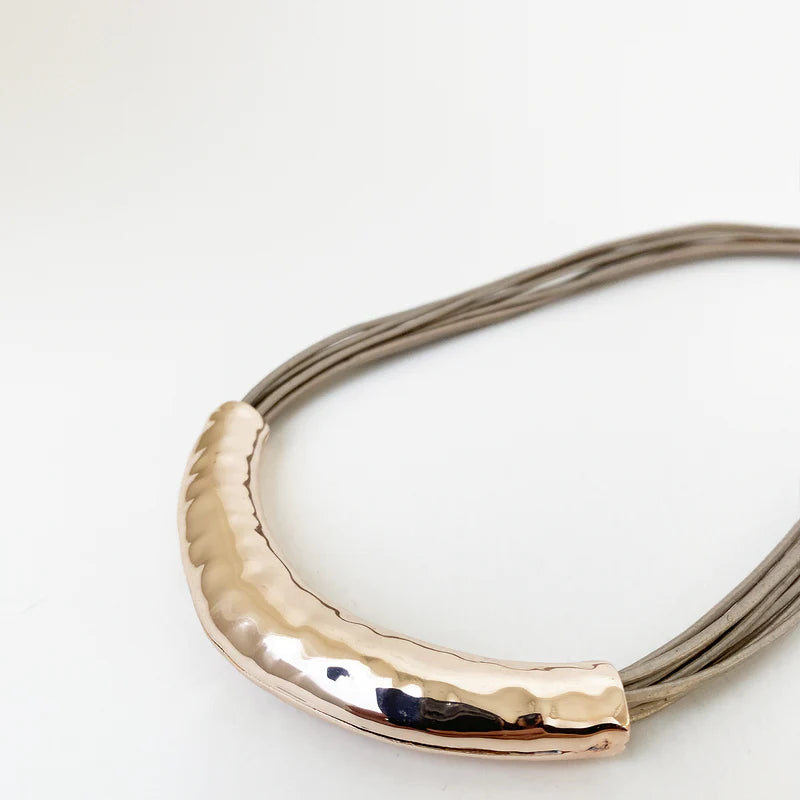 GENUINE LEATHER NECKLACE - TAUPE