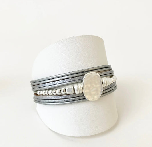 MULTI LEATHER STRAND BRACELET - GREY