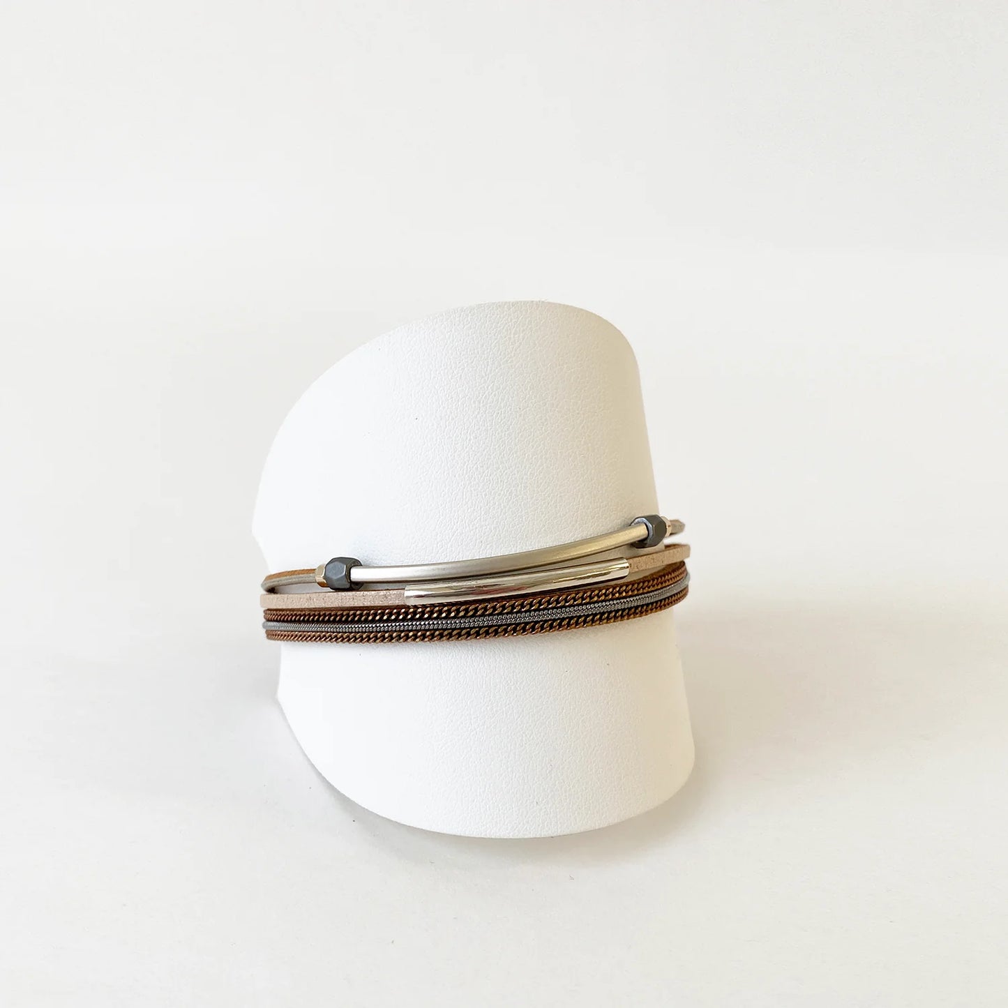 3171 - SINGLE STRAND MAGNETIC BRACELET COFFEE