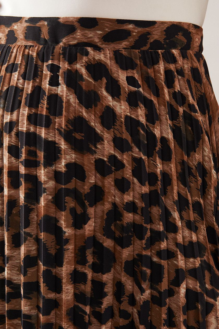 The Leopard Midi Pleated Skirt