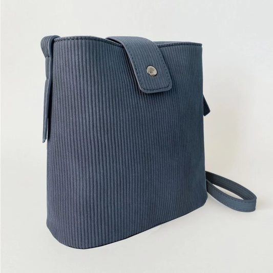 7089 - CROSSBODY BAG - NAVY