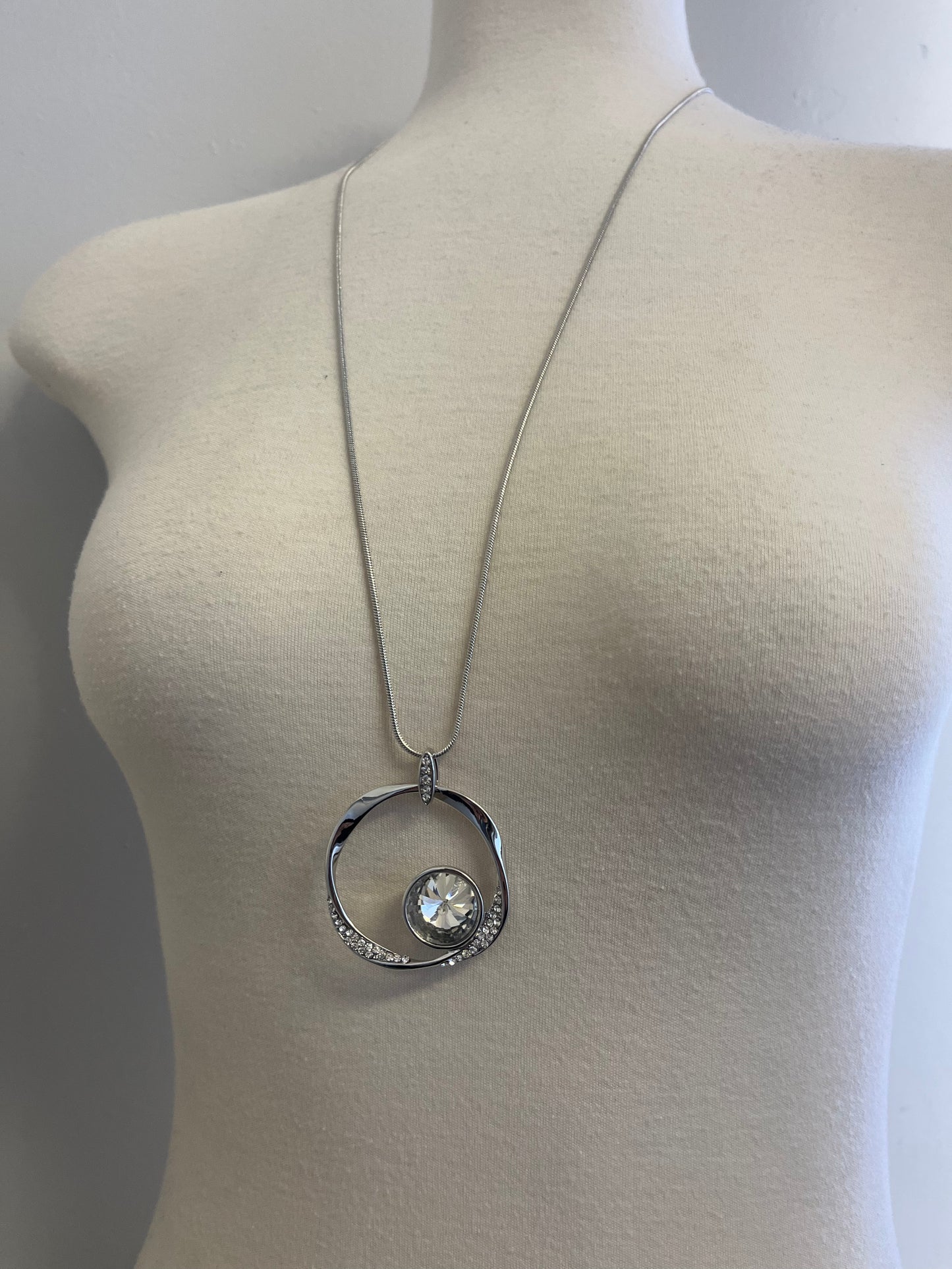 Circle Pendant Necklace & Earrings Set