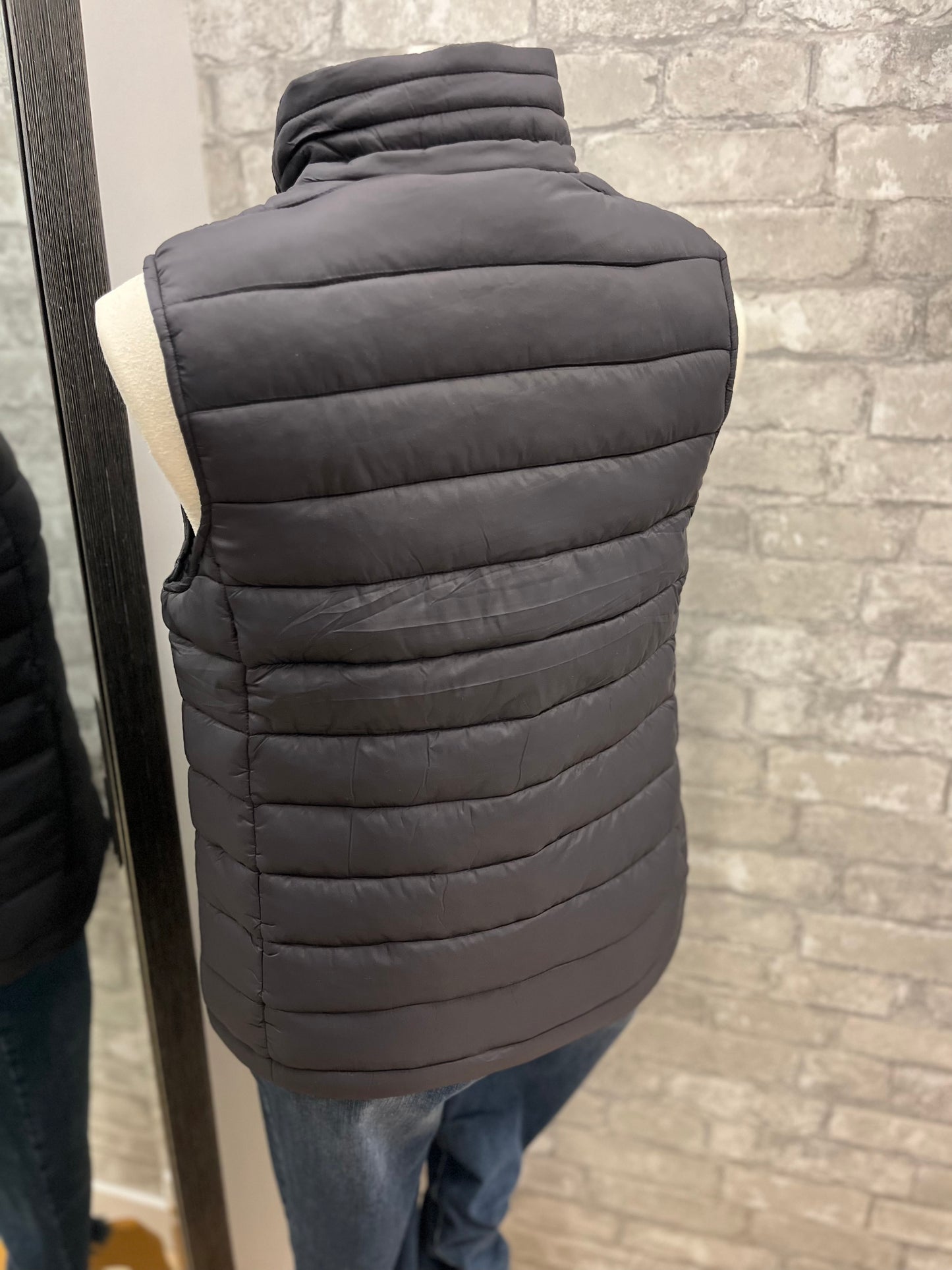 The Padded Vest with Zipper Pockets - Black