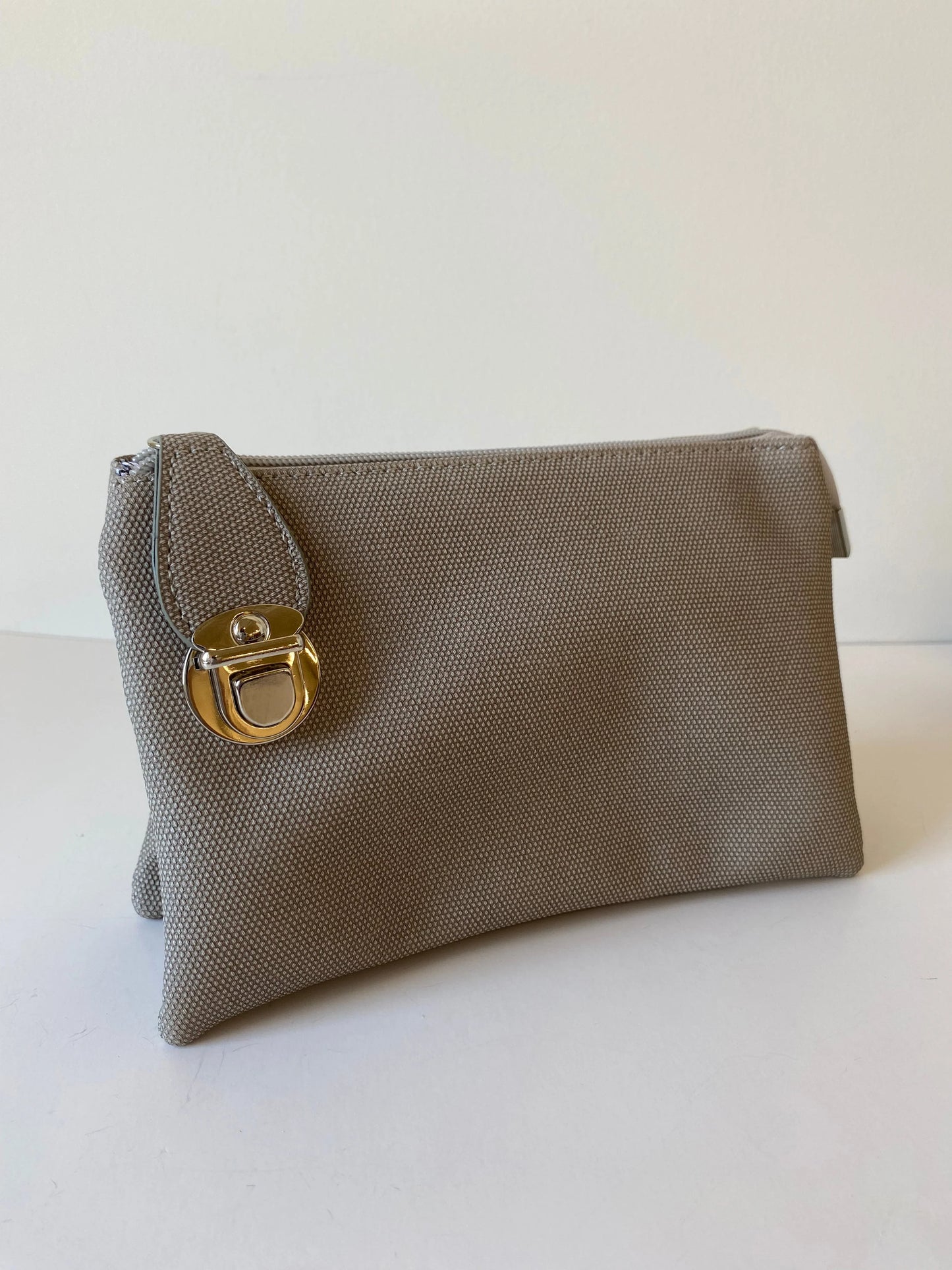 7012 - LIGHT TAUPE CROSSBODY BAG WITH WRISTLET
