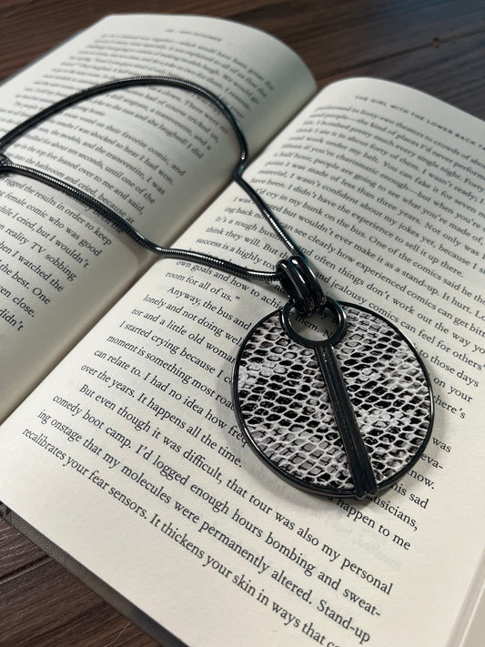 Alligator Pattern White Necklace