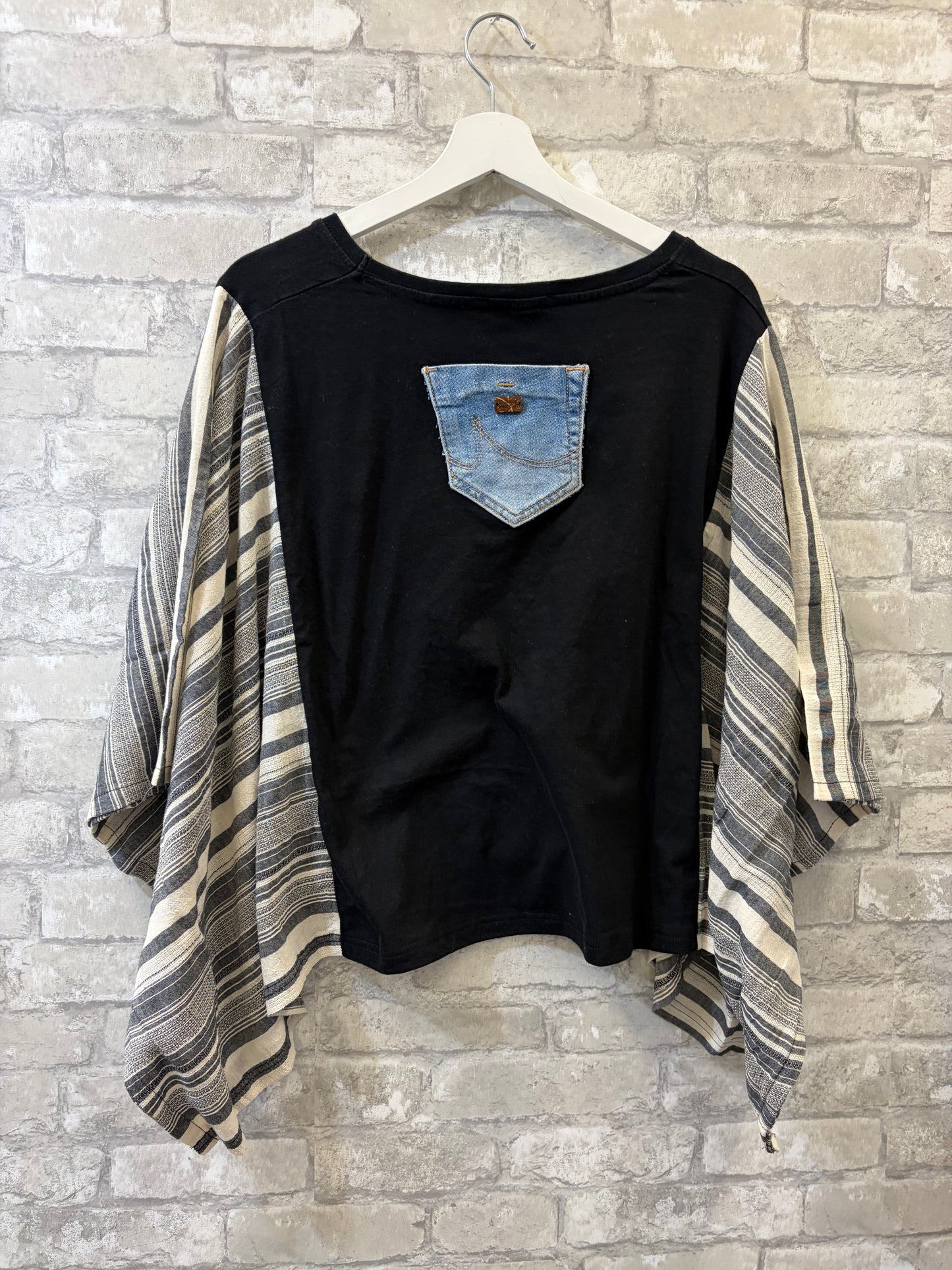 The Banded Pullover Top (Pink Flyod)