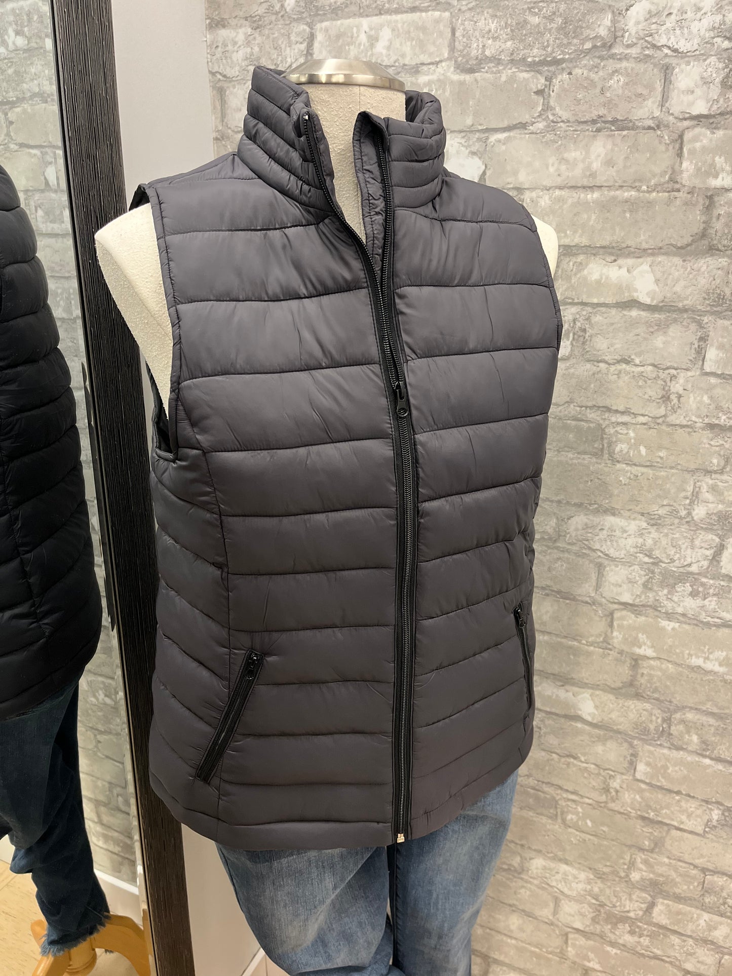 The Padded Vest with Zipper Pockets - Black
