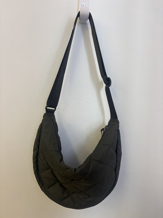 PRELOVED - PUFFER SLING BAG