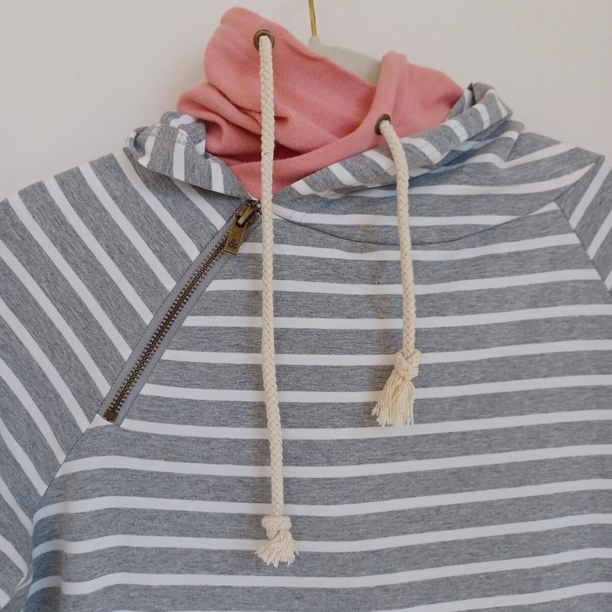 Preloved - Ampersand Ave Hoodie Womens Medium Pullover Striped Double Hood Pink Gray White