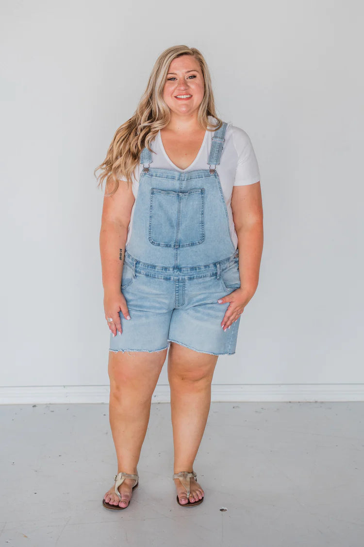 Cutoff Loose Fit Shorts Overalls - Light Wash