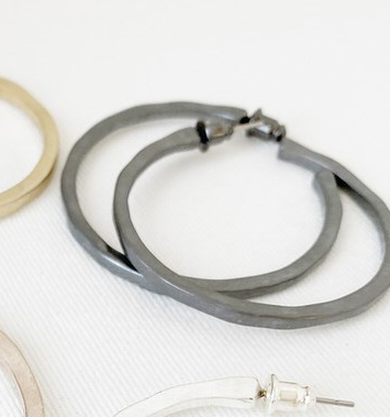 2343 - HAMMERED HOOP EARRINGS - HEM