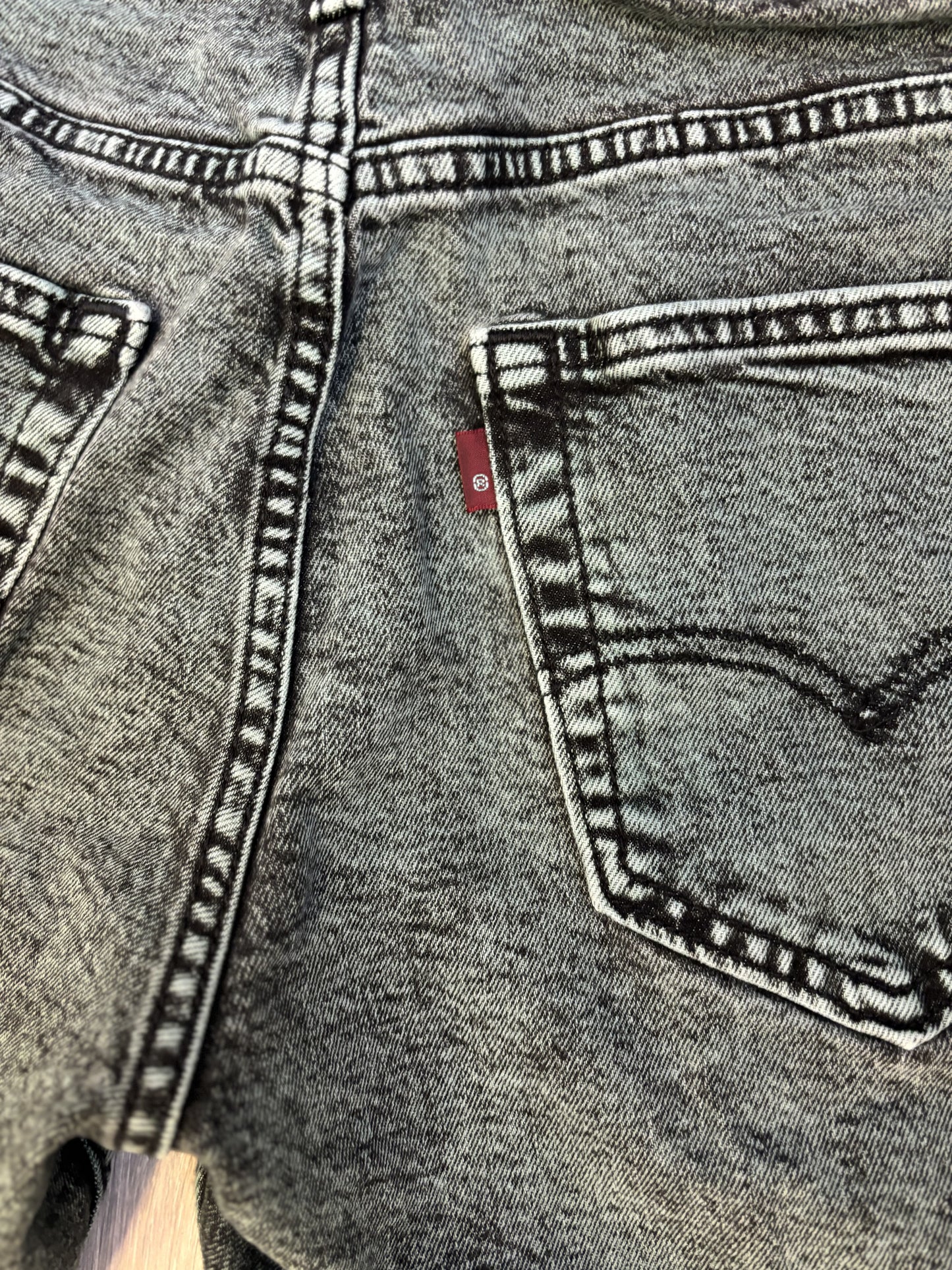 Pre-Loved Levi Strauss Bermuda Acid Wash Shorts