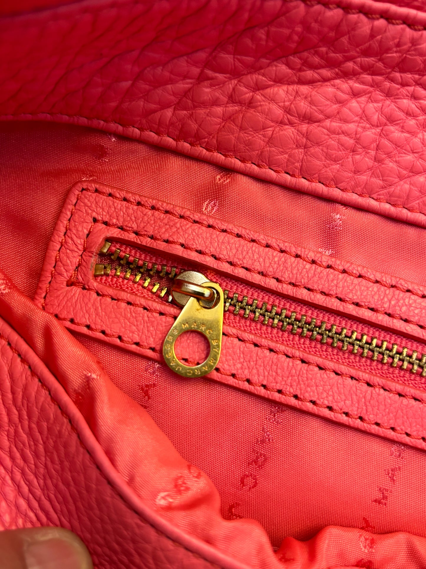 PRE-LOVED - Marc by Marc Jacobs too hot to handle leather crossbody bag