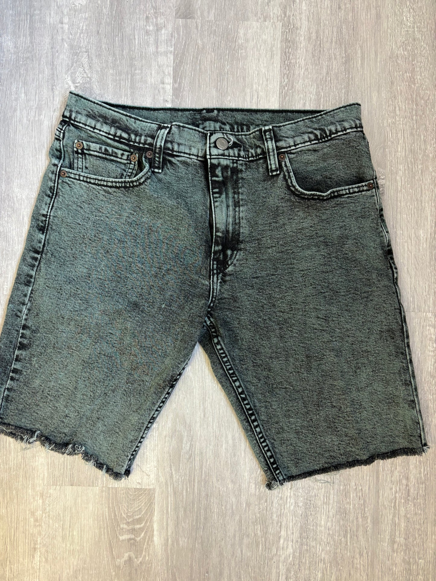 Pre-Loved Levi Strauss Bermuda Acid Wash Shorts