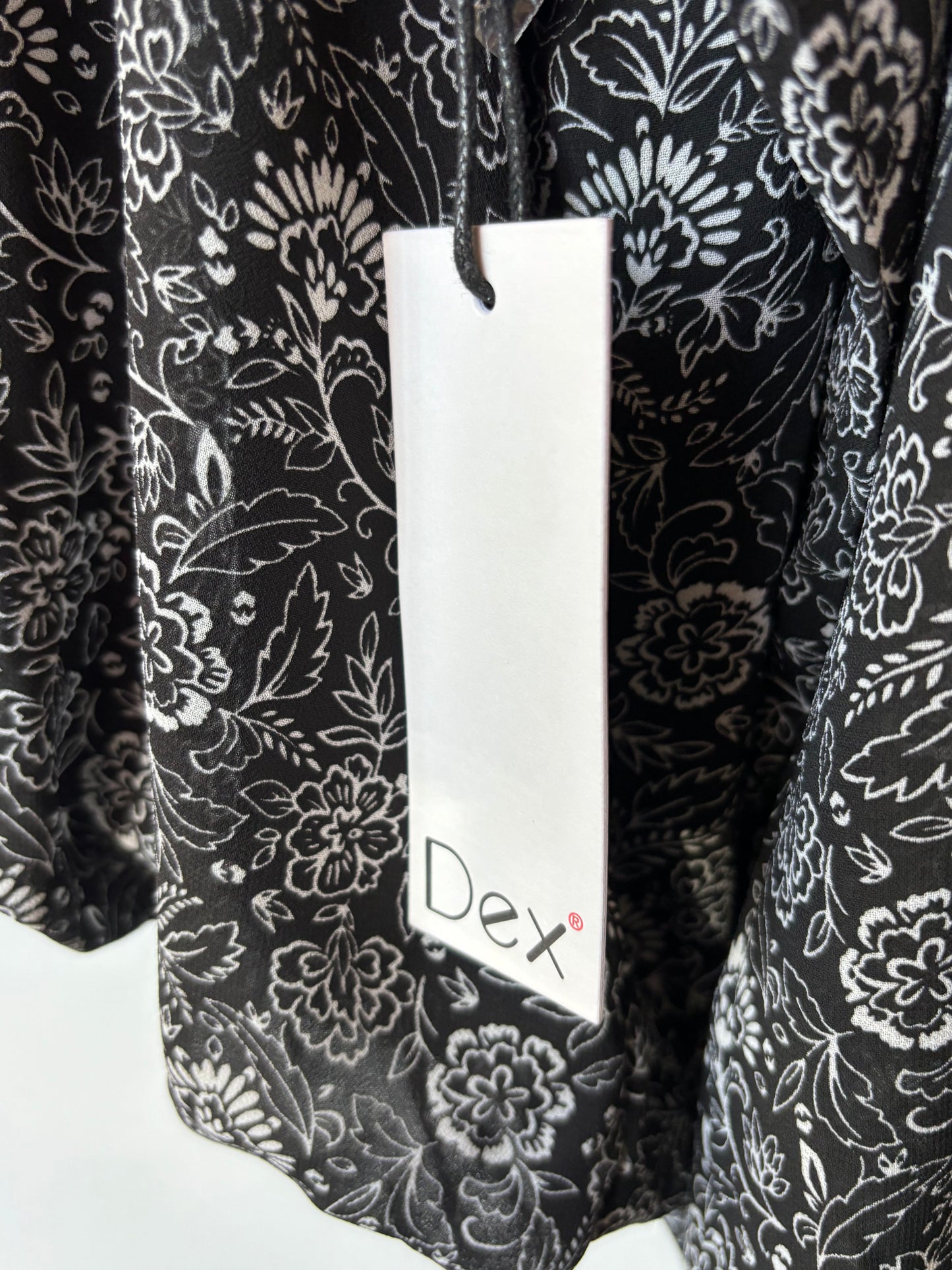 NWT DEX ELASTIC WAIST FLORAL BLOUSE