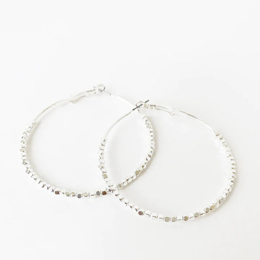 2518 - SILVER MINI METAL BEADS ON HOOPS