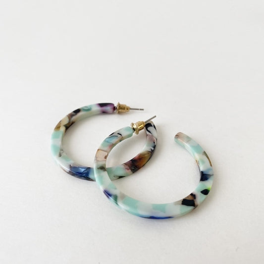 RESIN HOOP EARRINGS MIXED