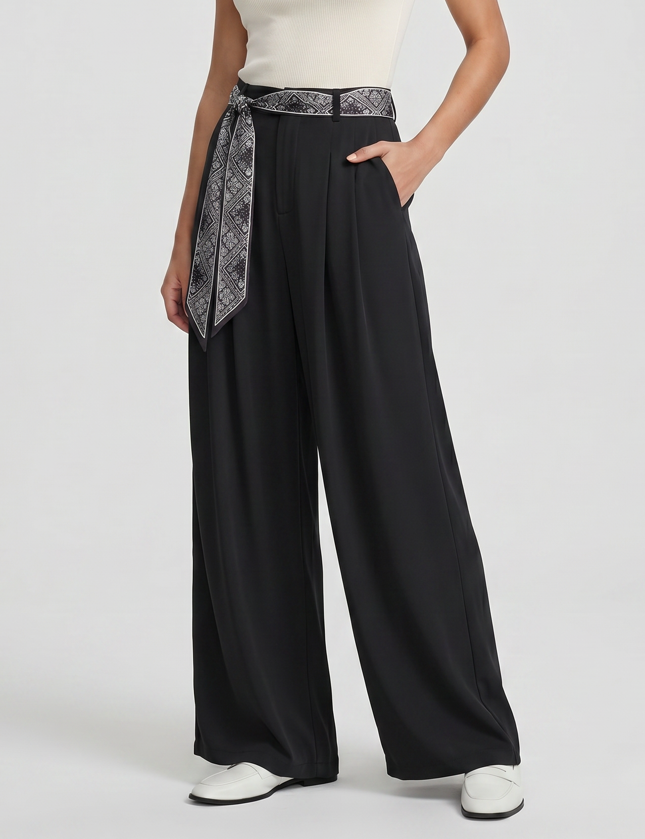 The Carissa Pant - Black