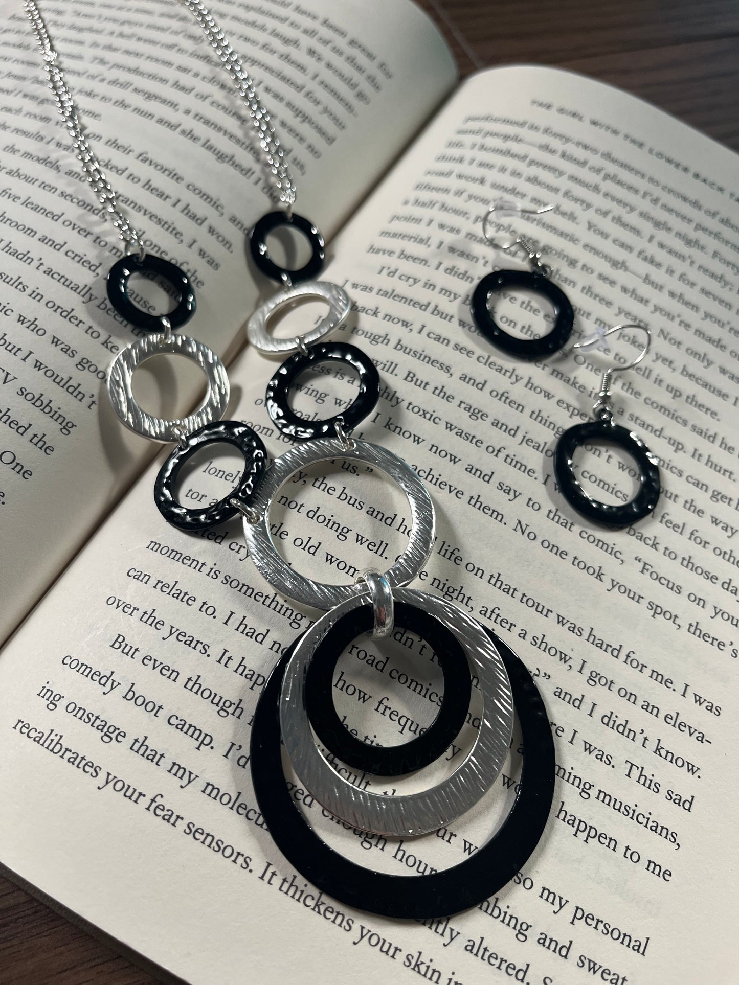Duotone Circle Set (Earrings & Necklace)