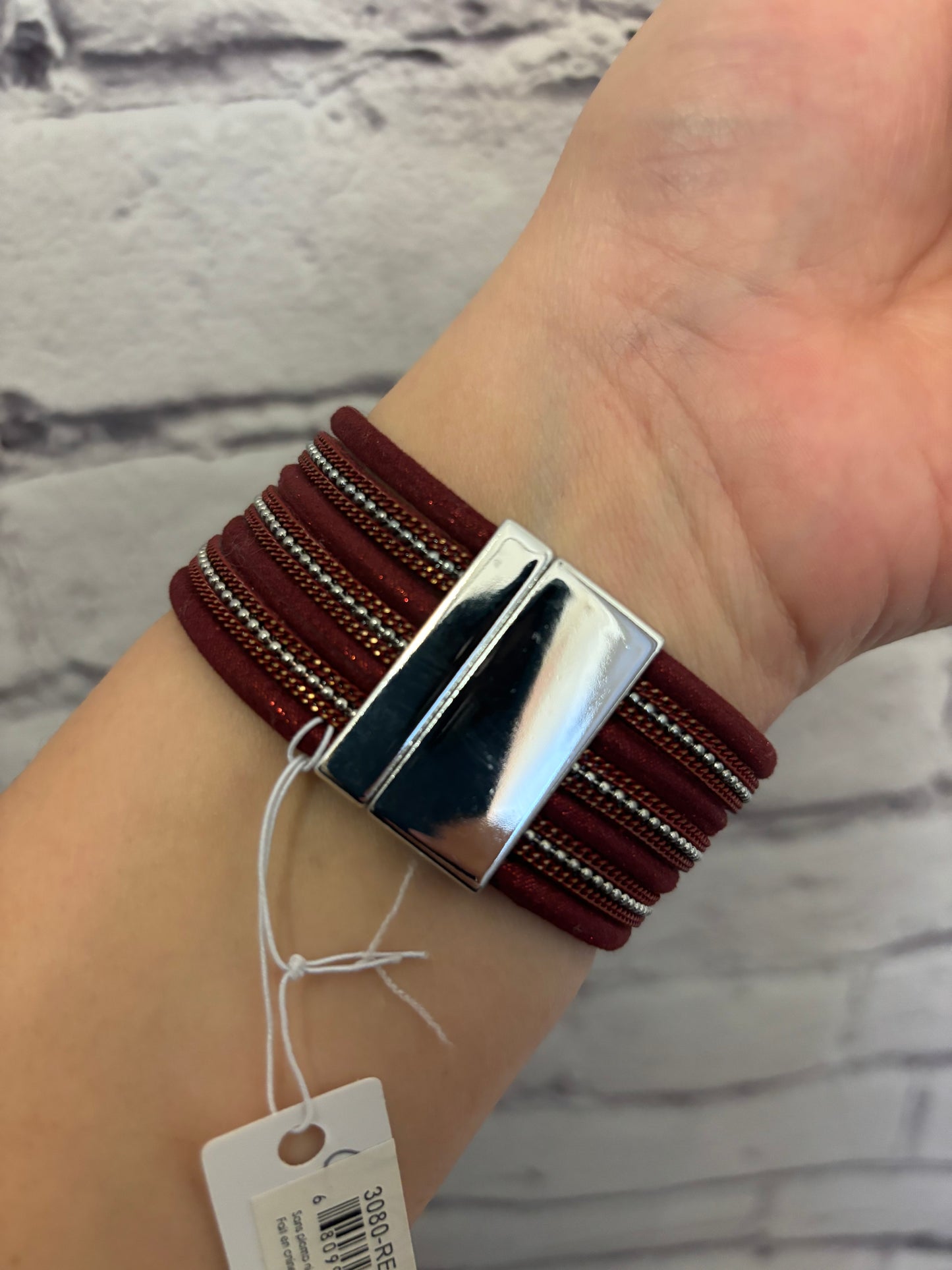 3080 - RED STRAND MAGNETIC BRACELET