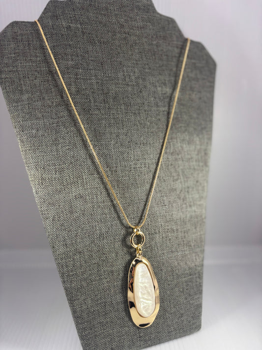 Long Gold Necklace with Mother of petal stone with earrings