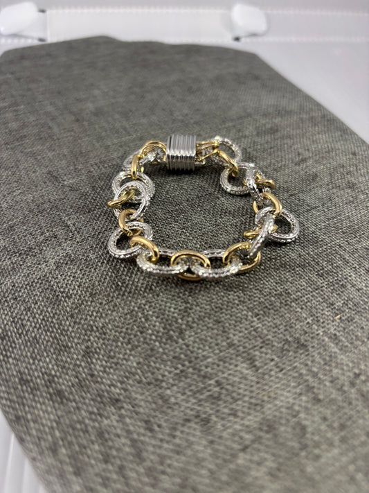 Magnetic clasp 14K Plated circle bracelet