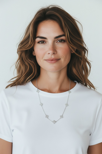 7980 Cleaf rhinestone silver 14 K plated necklace
