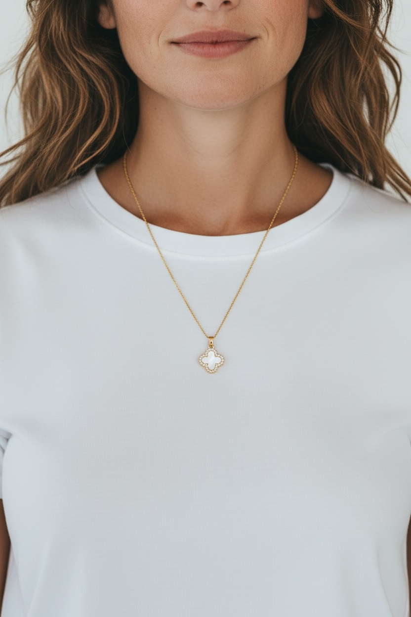 5785 reversible cleef necklace gold
