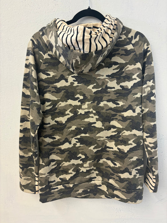 PRELOVED - AMPERSAND CAMO STRIPPED SWEATER