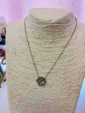 Four Leaf Clover Mother of Pearl Silver Necklace