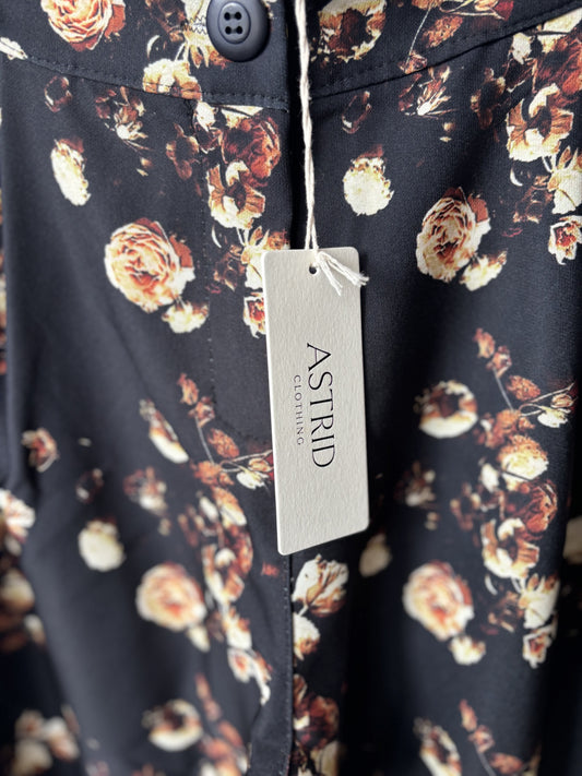 NWT - Astrid Floral Pants