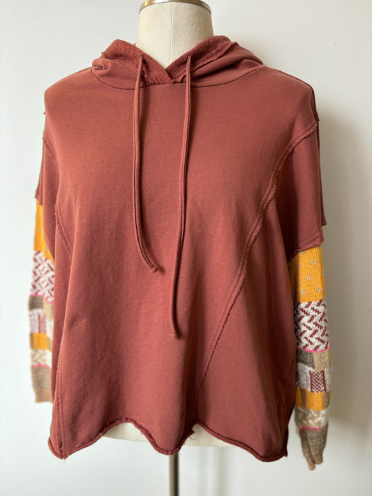 Pre-Loved Easel Pull-Over Sweater Knit Sleeves