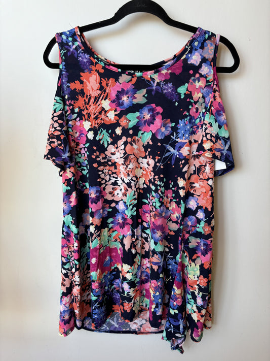 NWT - Heimish Floral Top